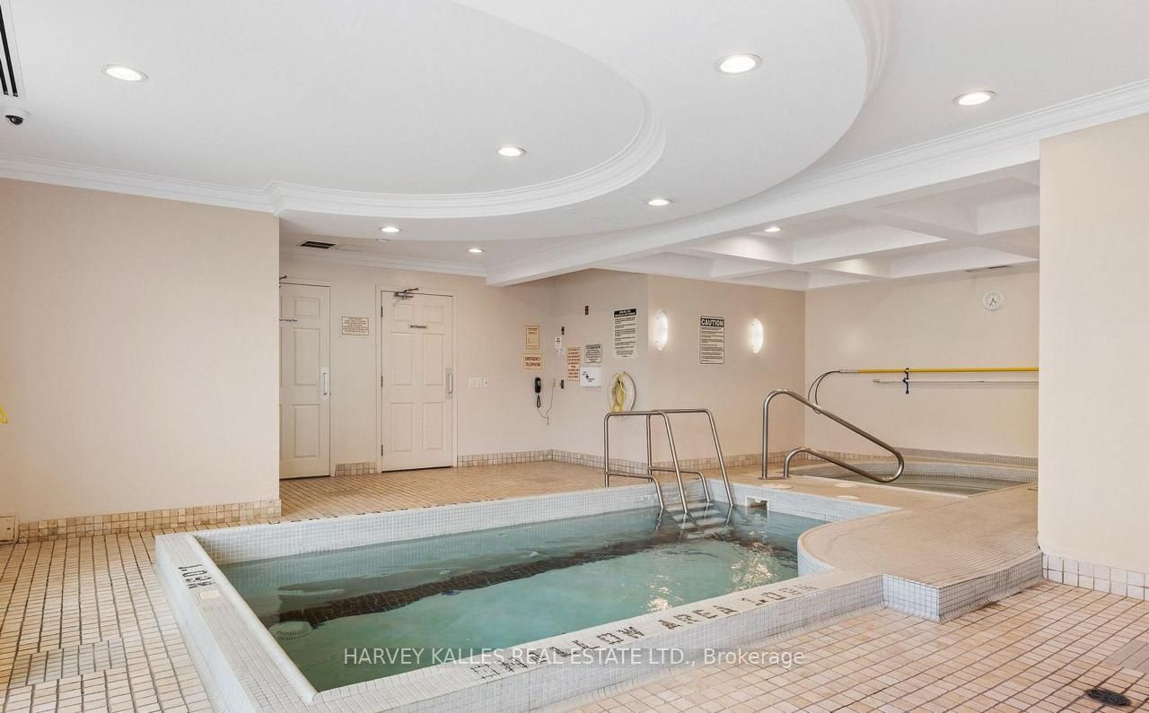 1 Maison Parc Court 704 Property Photo 12