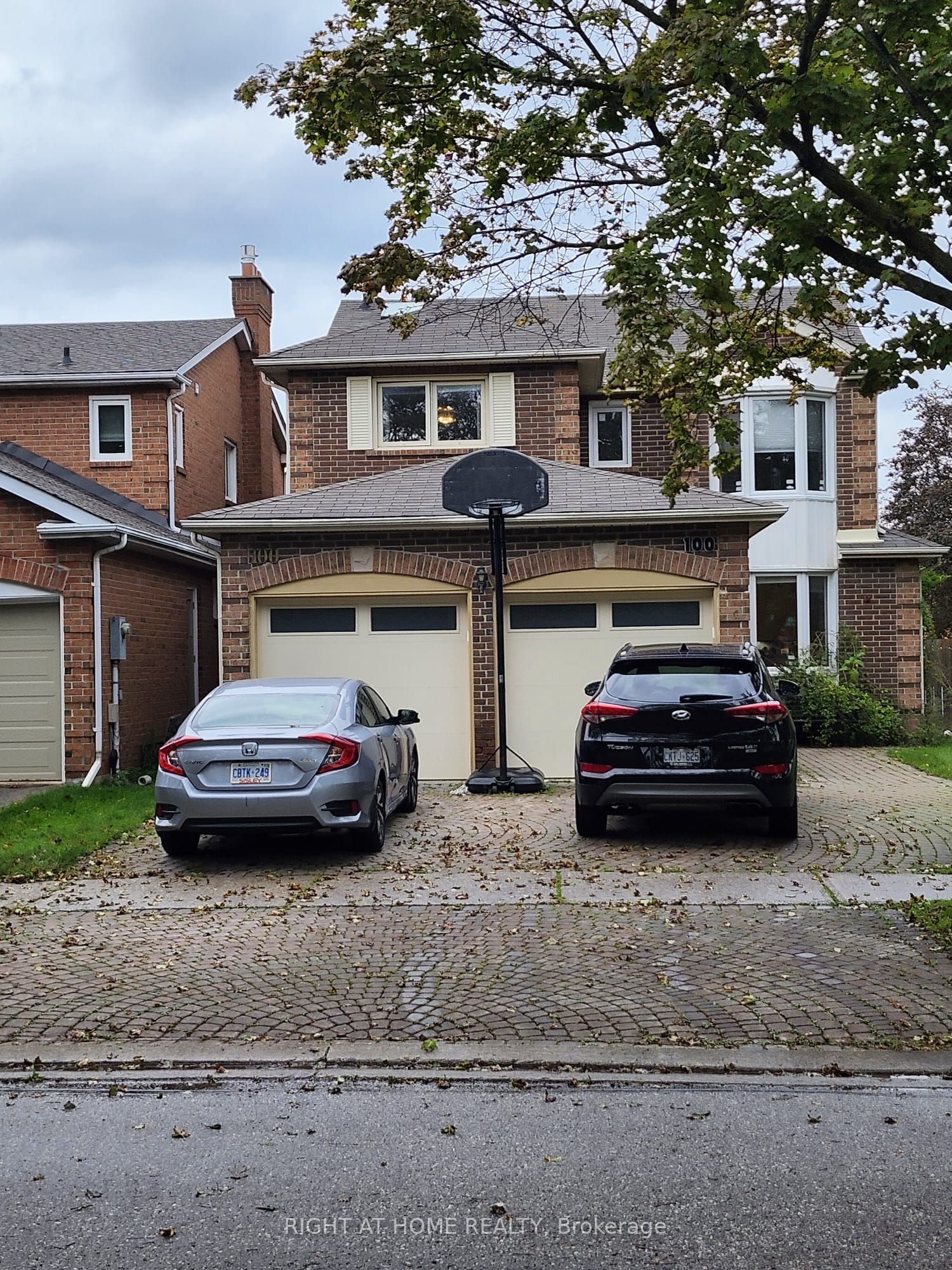 100 Jessica Gardens Property Photo 1