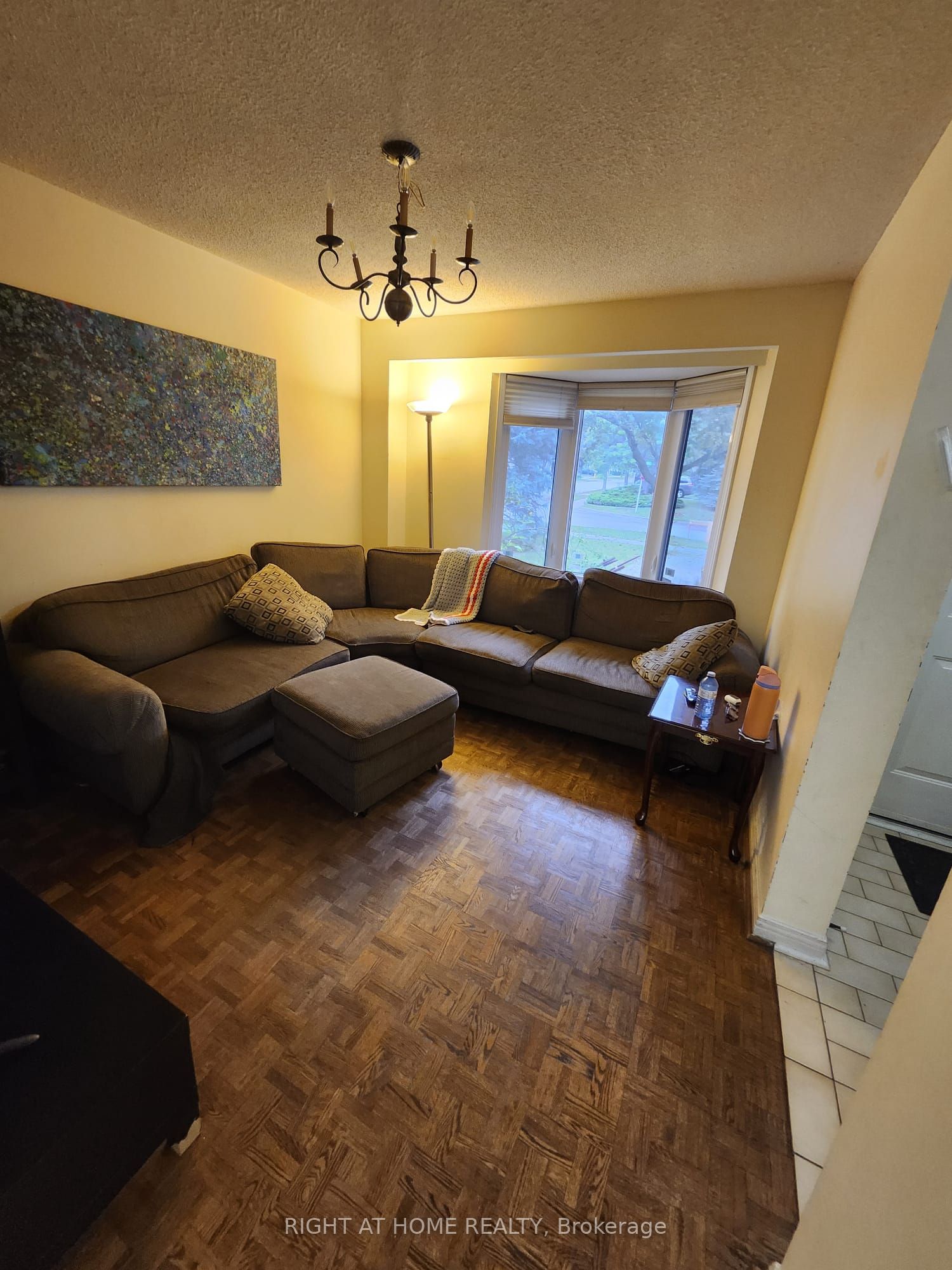 100 Jessica Gardens Property Photo 7