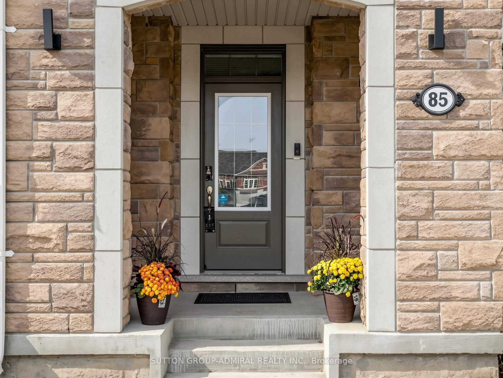85 Casely Avenue Property Photo 2