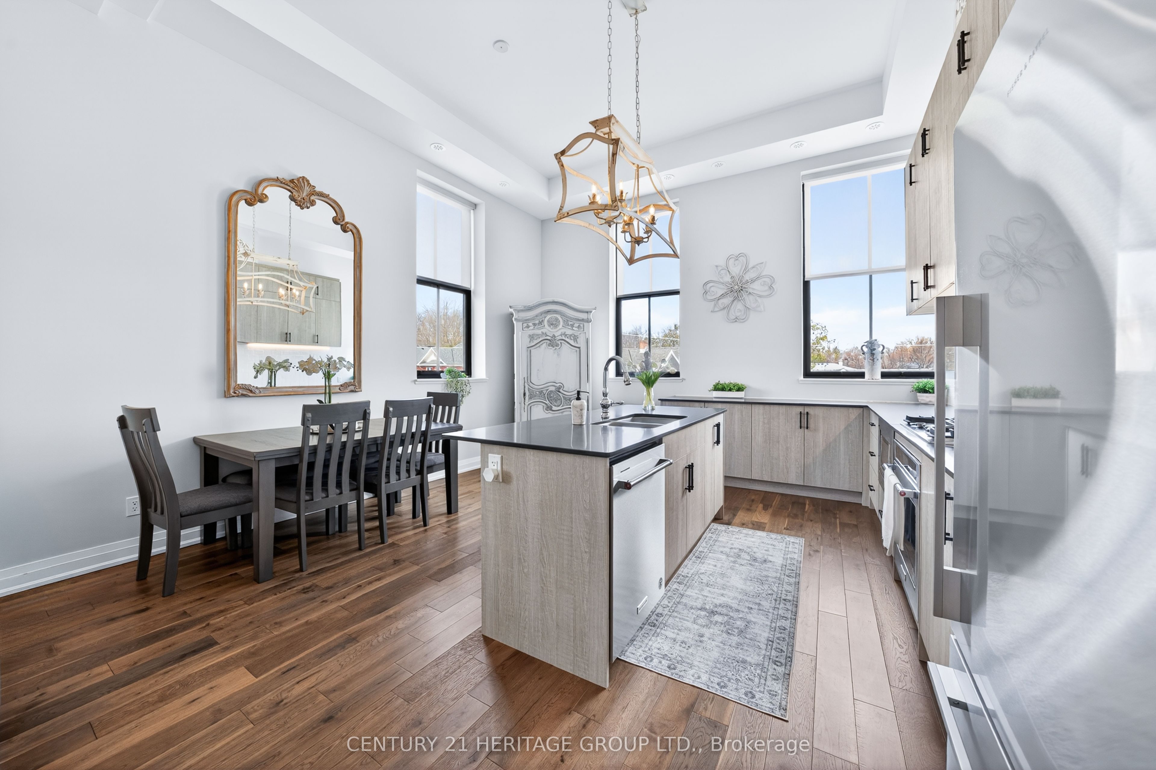 400 Park Avenue 304 Property Photo 8