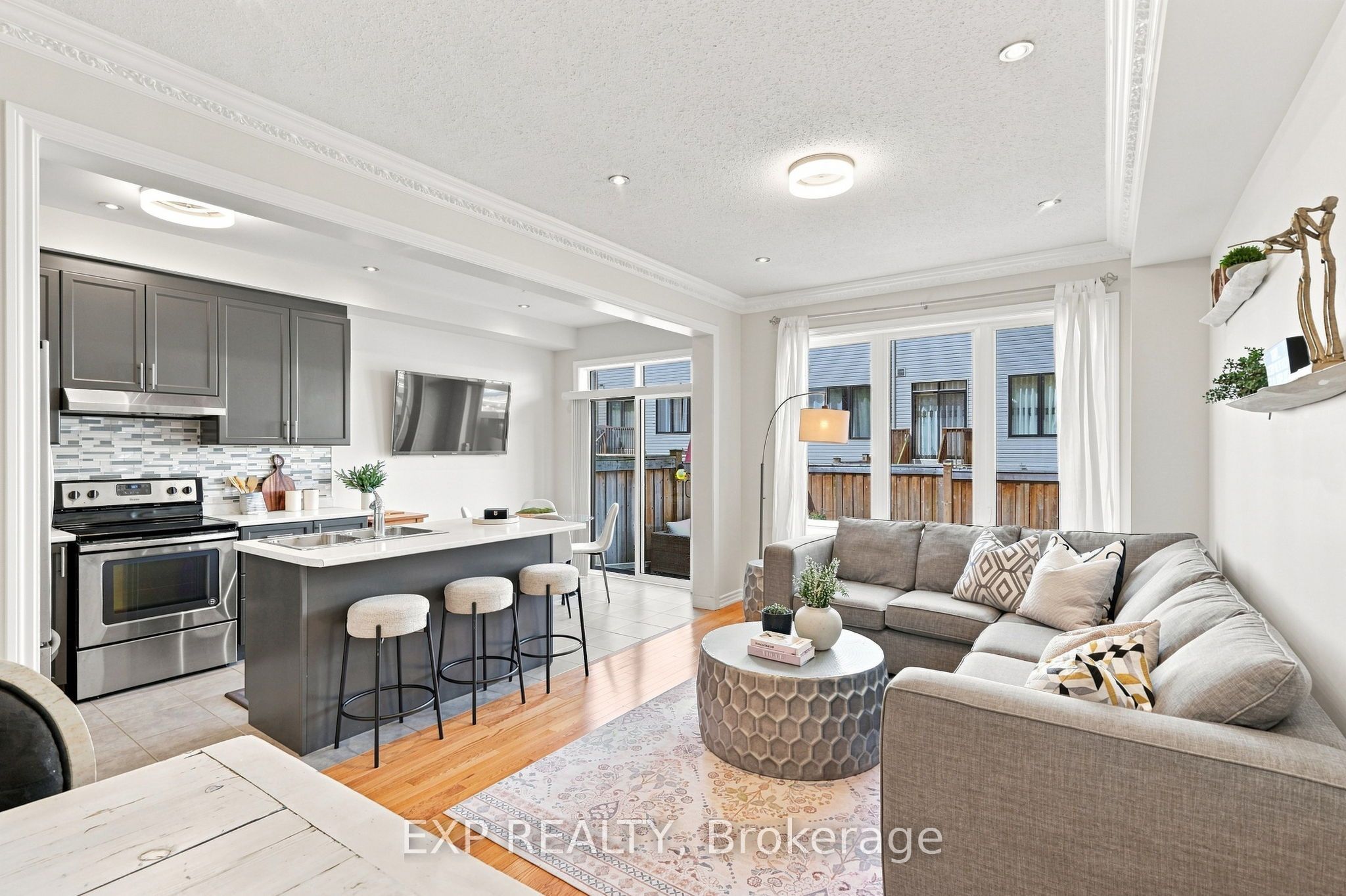 128 Chessington Avenue Property Photo 17