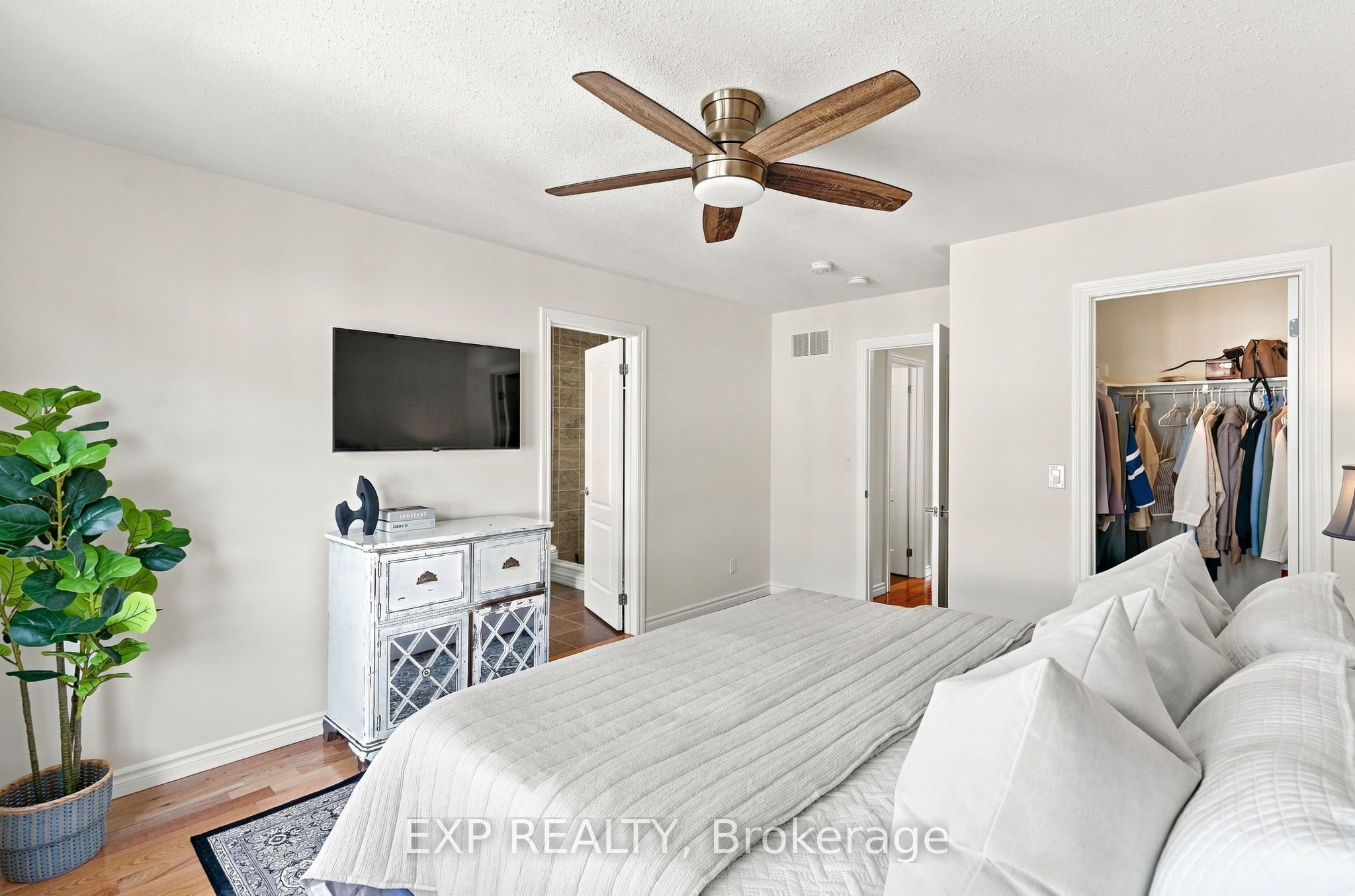 128 Chessington Avenue Property Photo 21