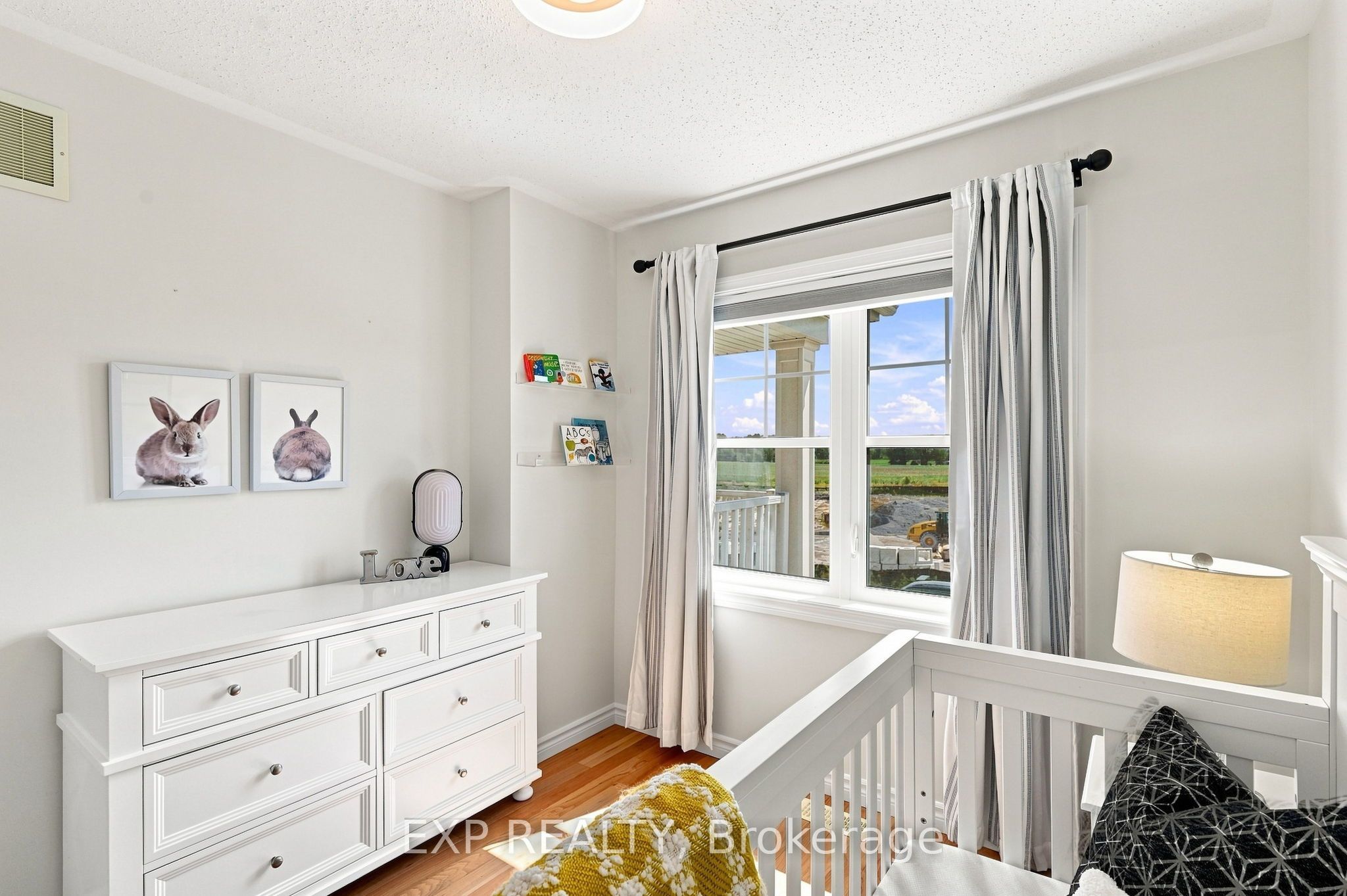 128 Chessington Avenue Property Photo 28