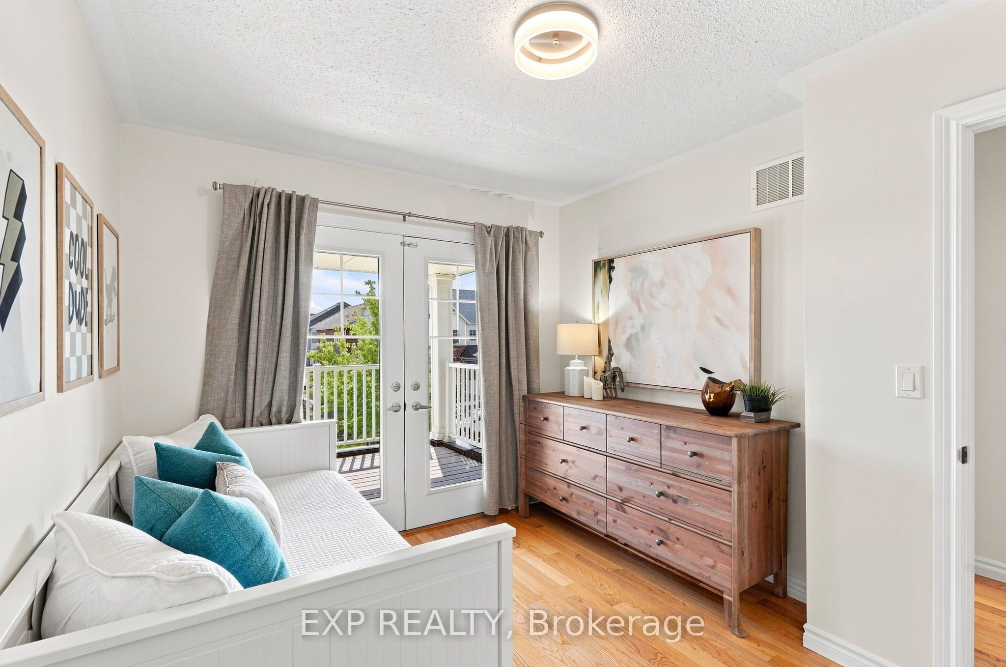 128 Chessington Avenue Property Photo 31