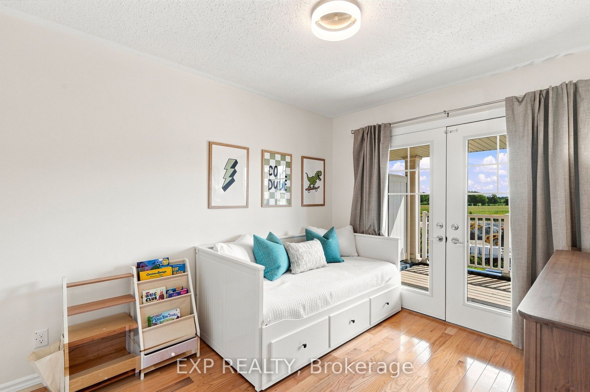 128 Chessington Avenue Property Photo 32