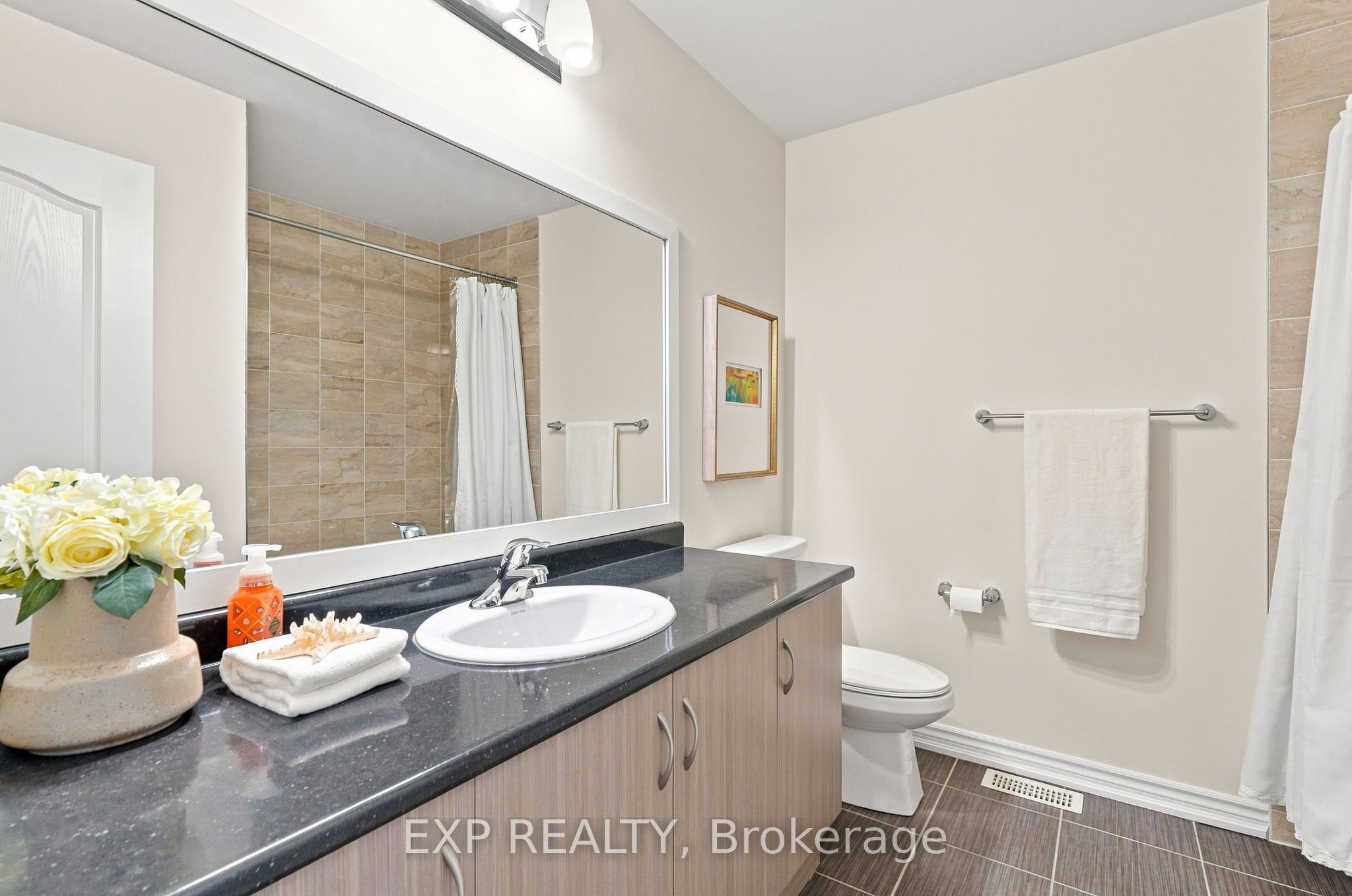128 Chessington Avenue Property Photo 35