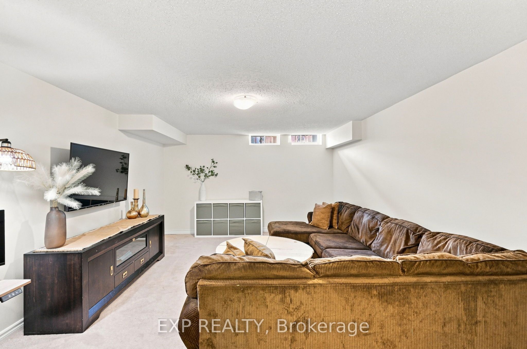 128 Chessington Avenue Property Photo 38