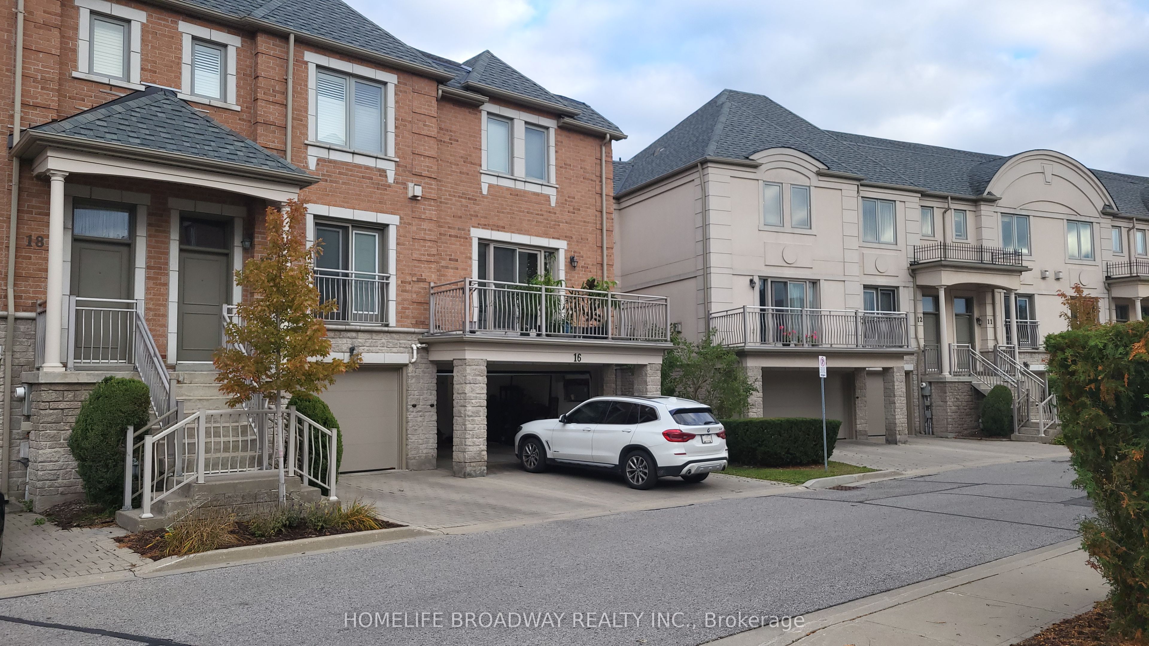 9133 Bayview Avenue Th16 Property Photo 1