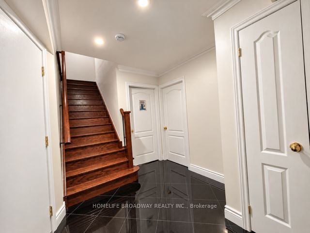 9133 Bayview Avenue Th16 Property Photo 21