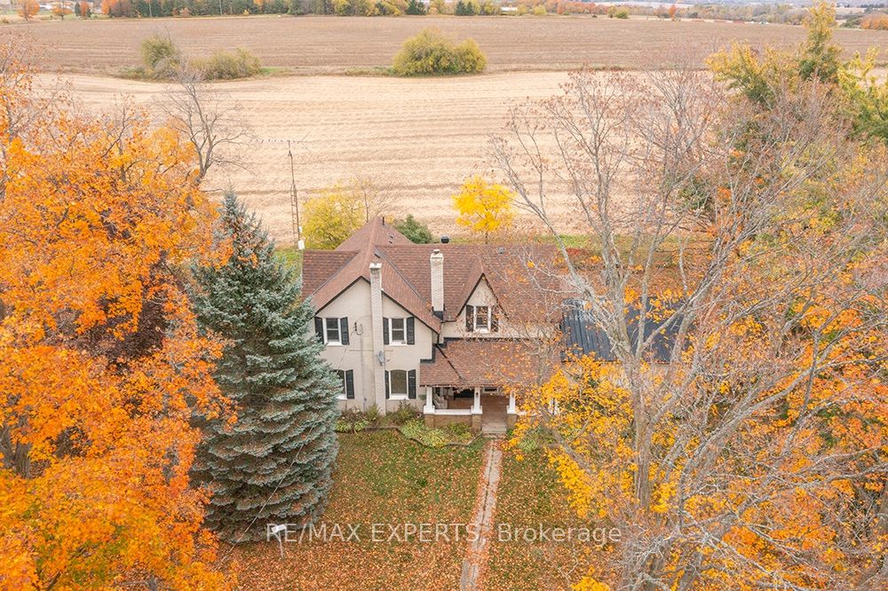 5329 15th Line Property Photo 6