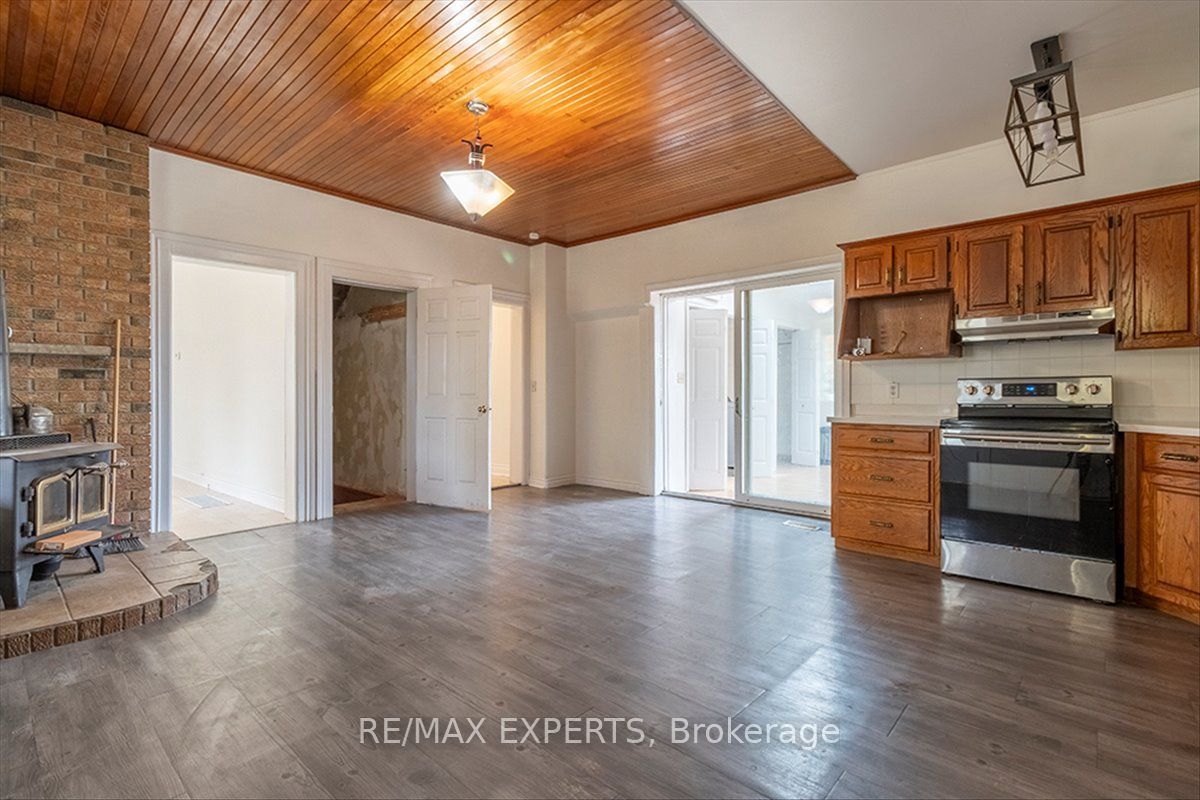 5329 15th Line Property Photo 19