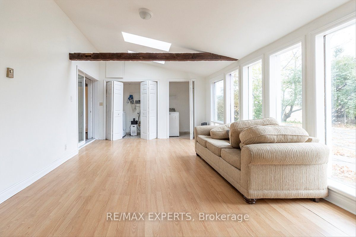 5329 15th Line Property Photo 24