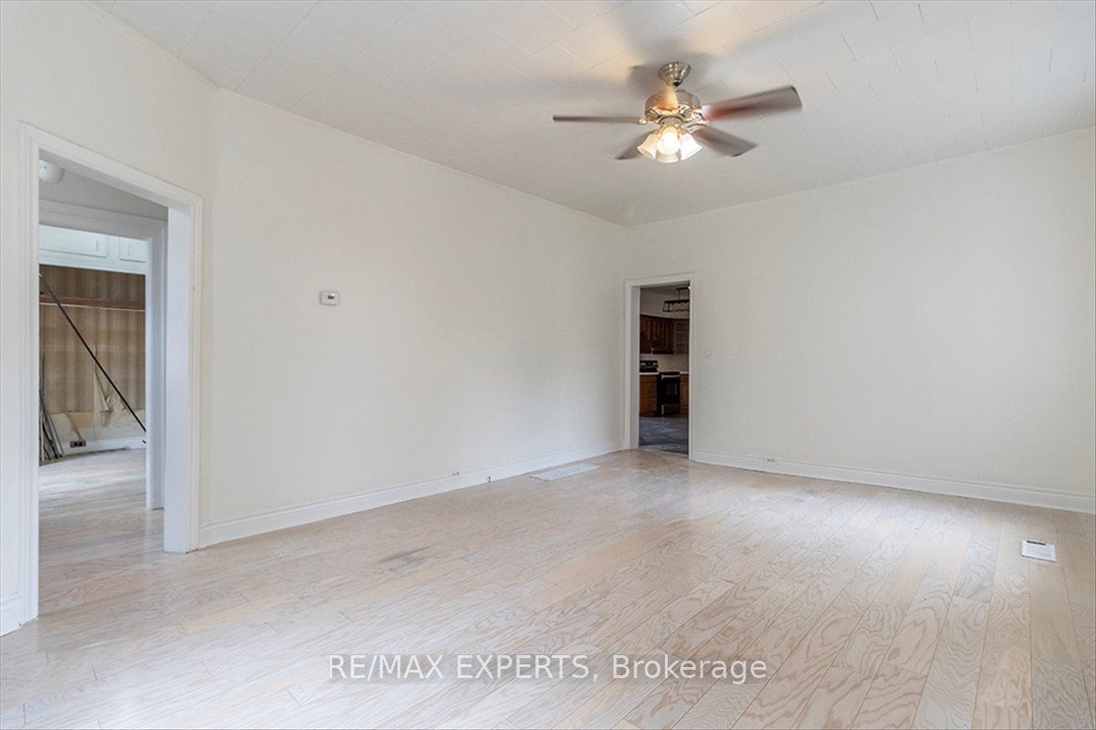 5329 15th Line Property Photo 28