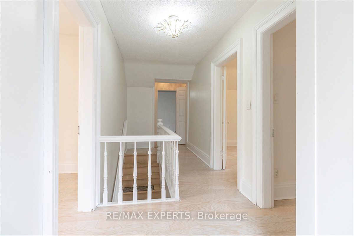 5329 15th Line Property Photo 32