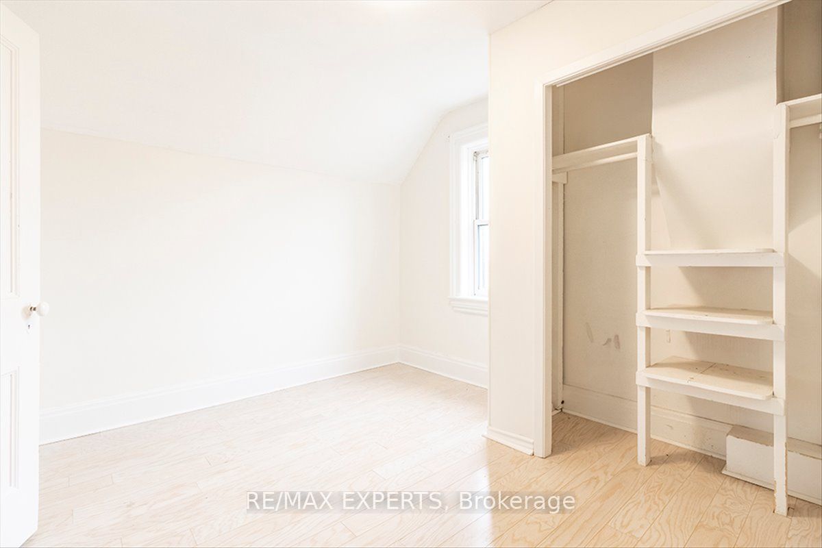 5329 15th Line Property Photo 33