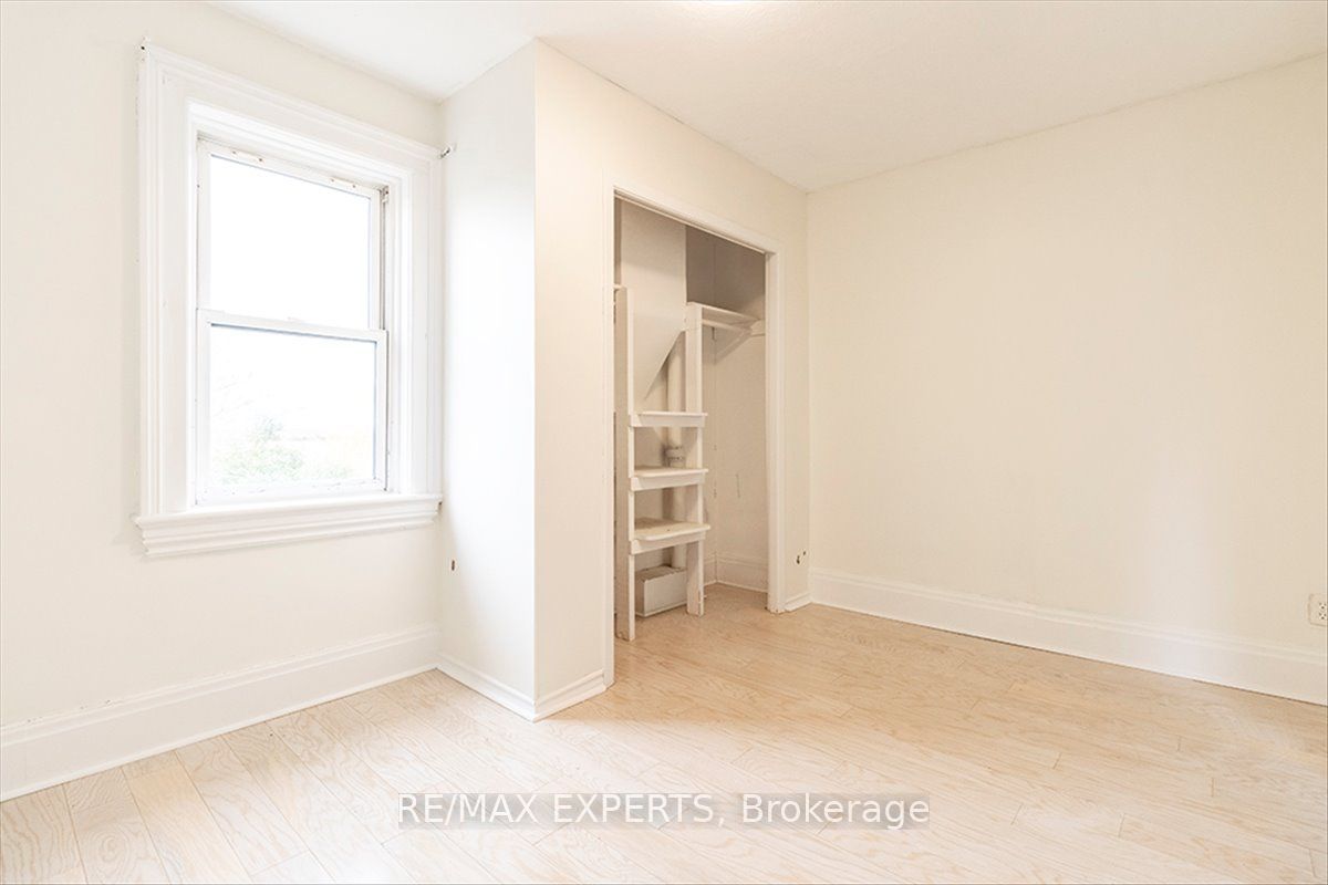 5329 15th Line Property Photo 34