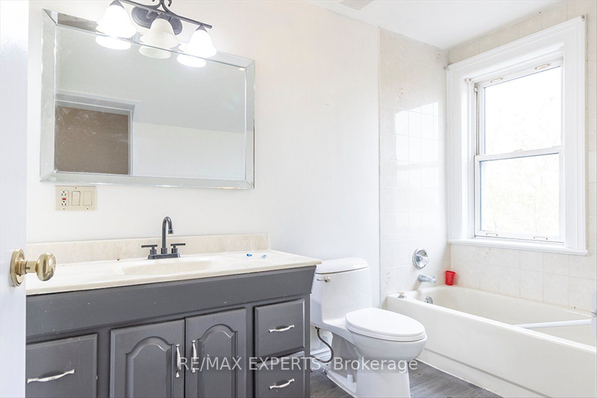 5329 15th Line Property Photo 36