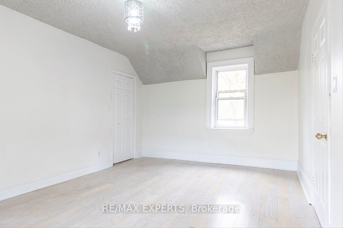 5329 15th Line Property Photo 38