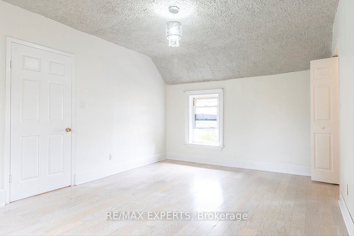 5329 15th Line Property Photo 39