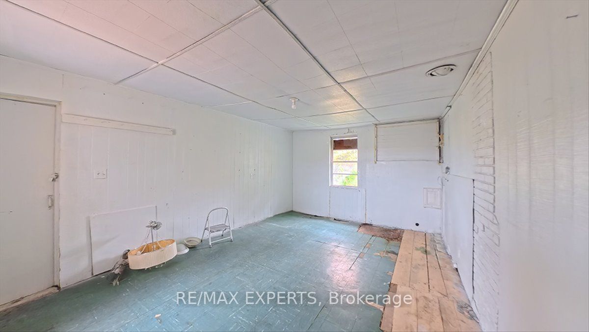 5329 15th Line Property Photo 44