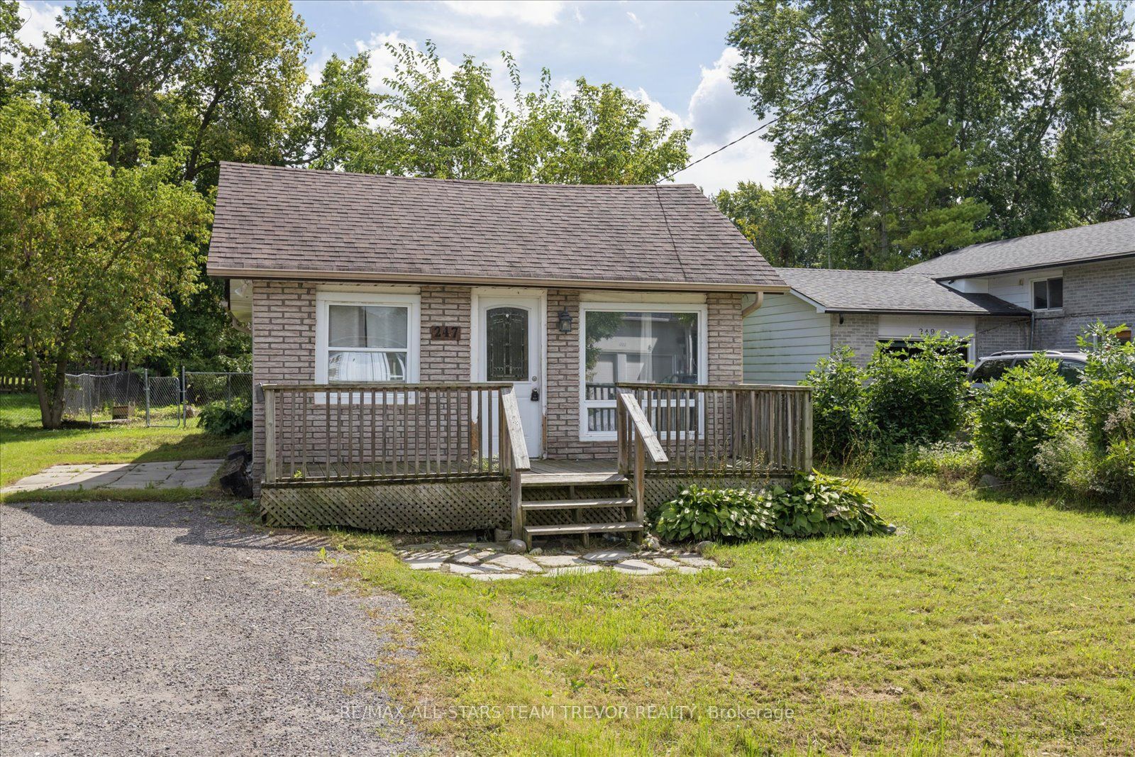 247 Parkway Avenue Property Photo 3