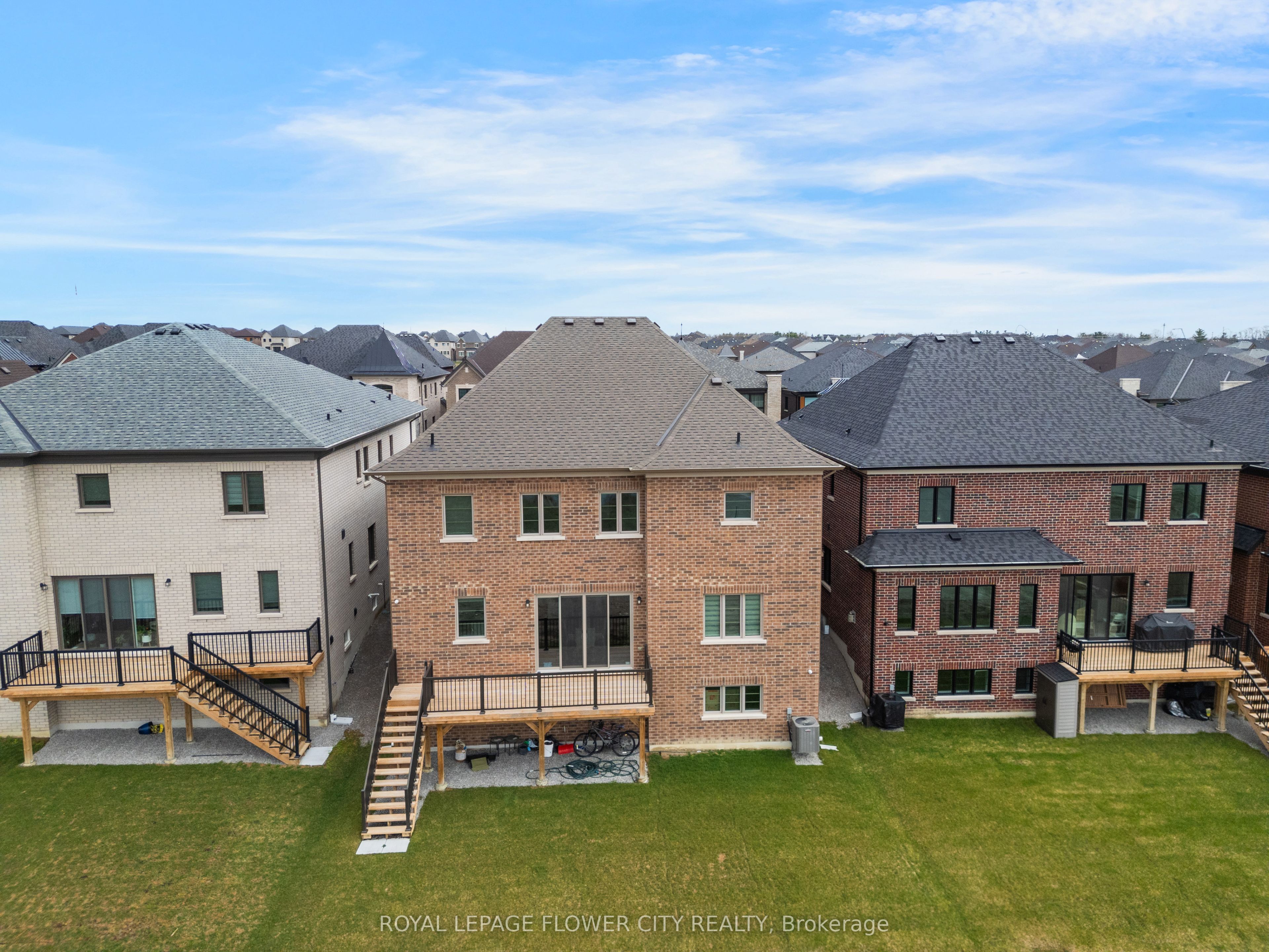 20 Seraville Street Property Photo 45