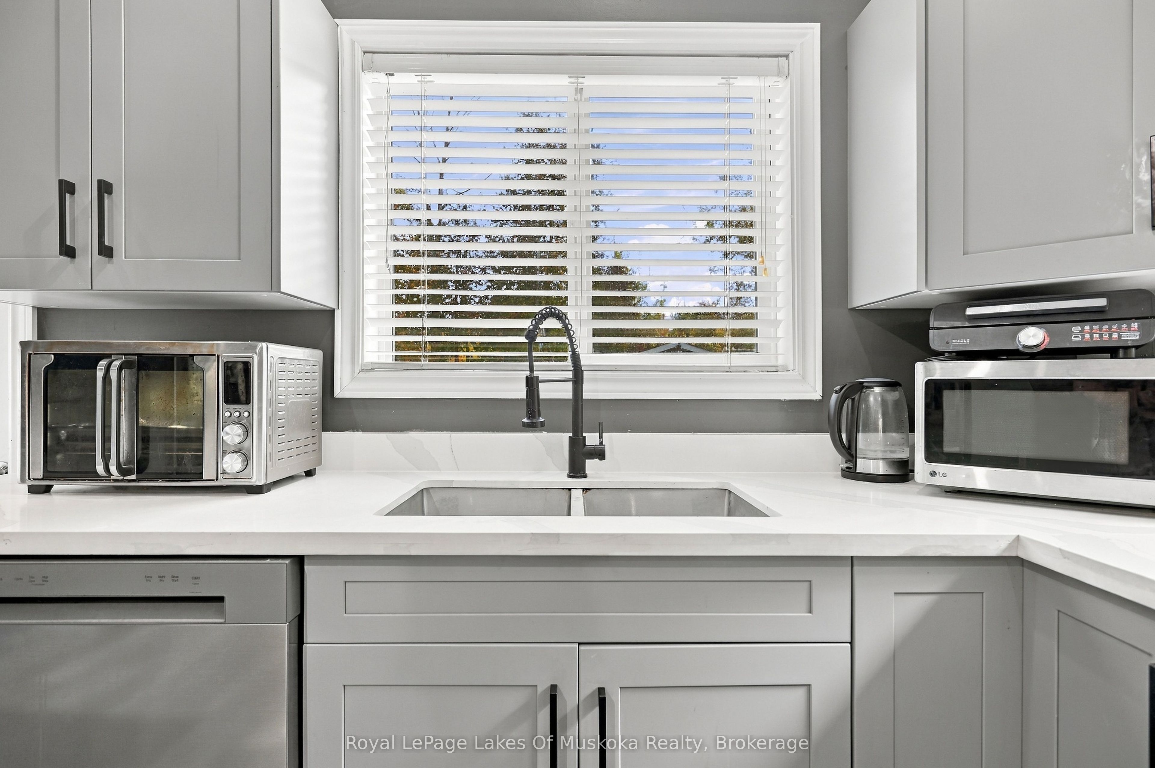 5 Della Street Property Photo 15