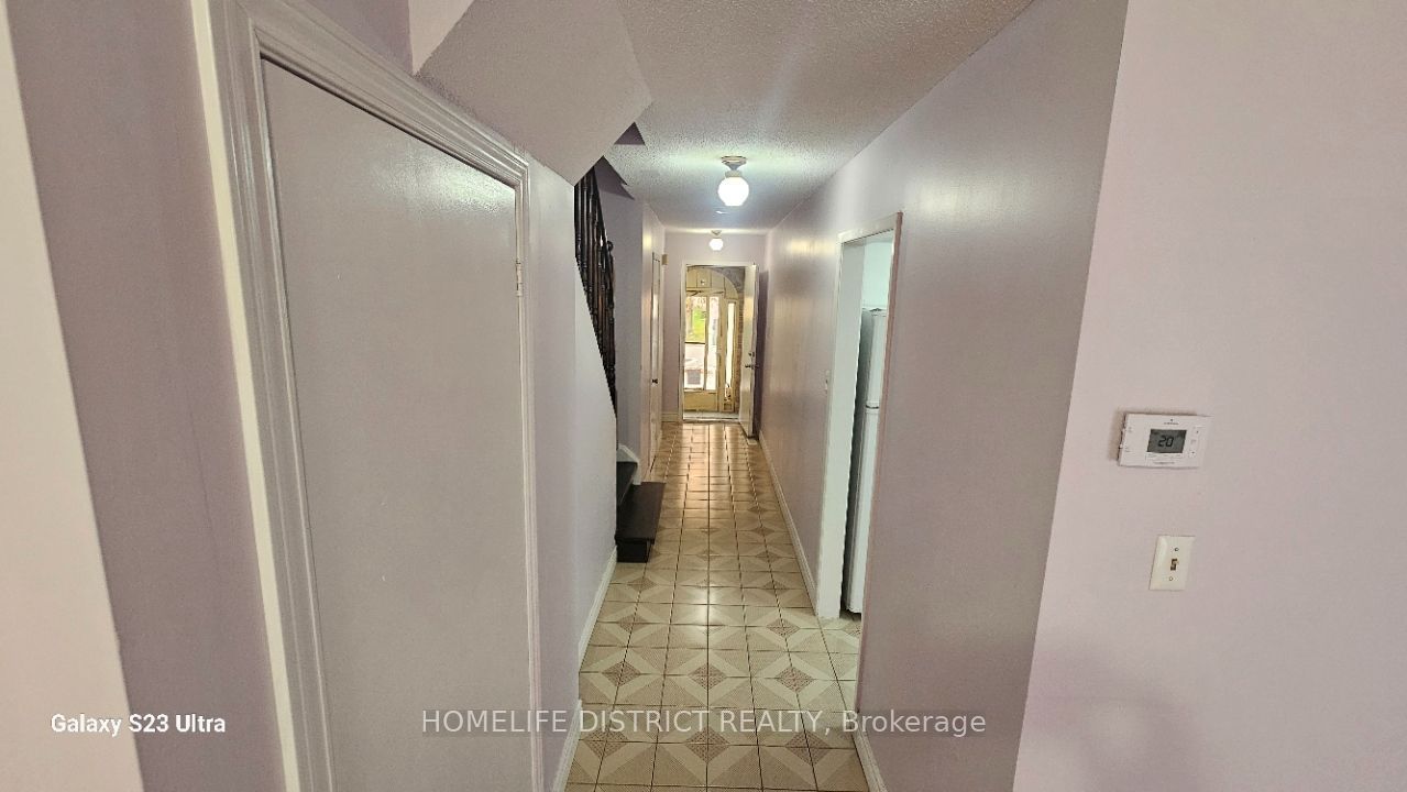 72 Stather Crescent Property Photo 2