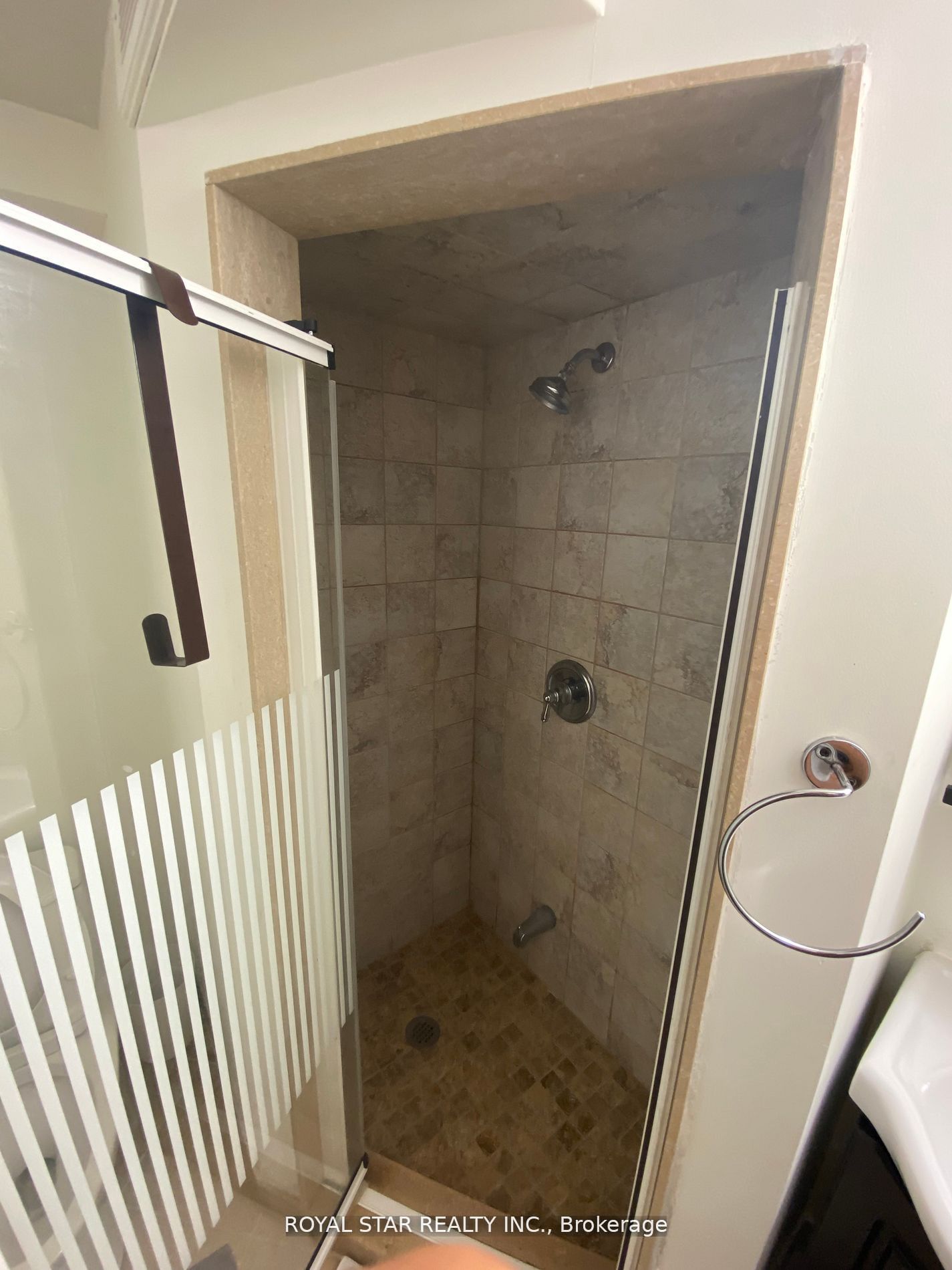 48 Sunnywood Crescent Bsmt Property Photo 18