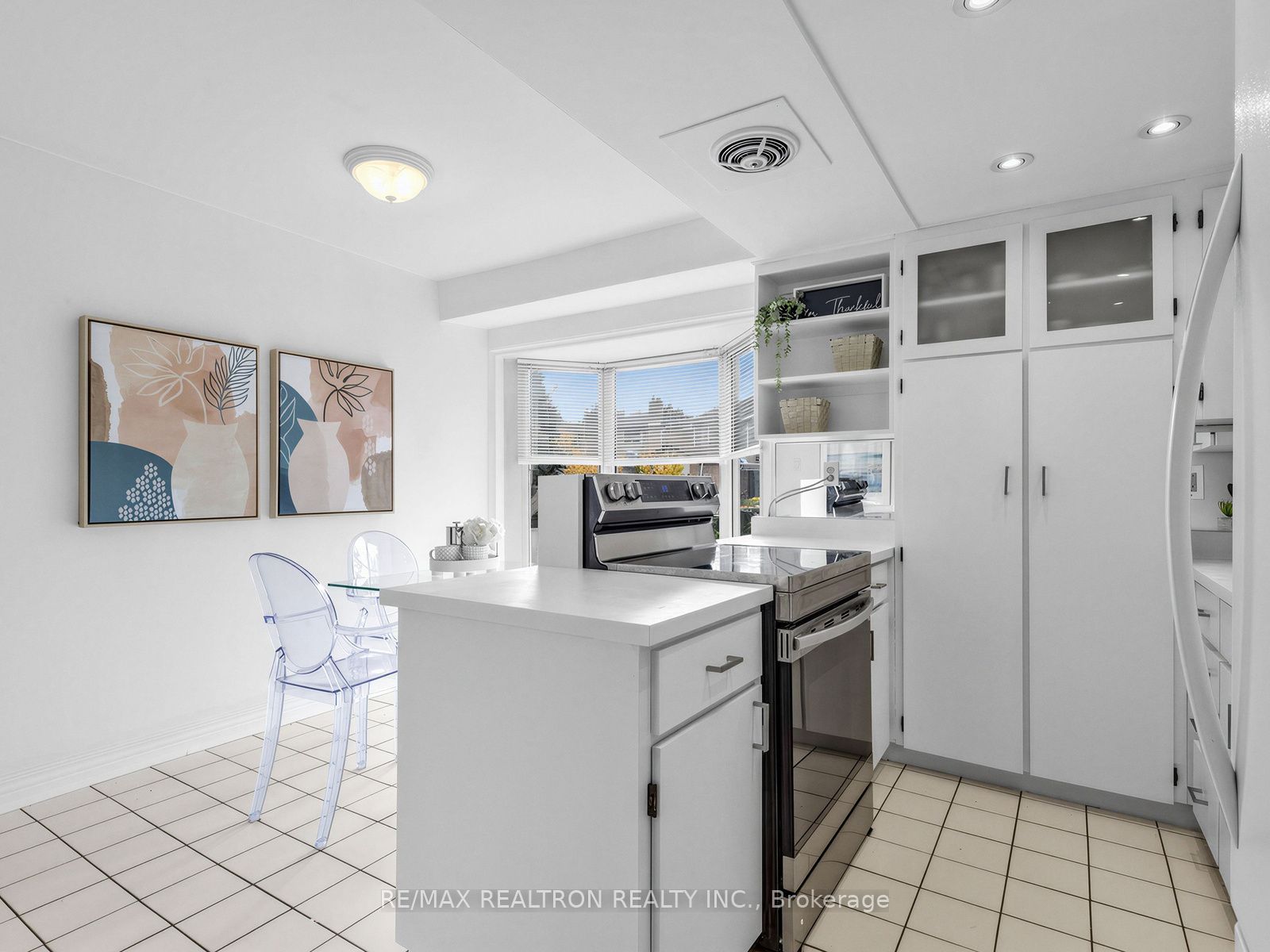 45 Mcclintock Crescent Property Photo 11