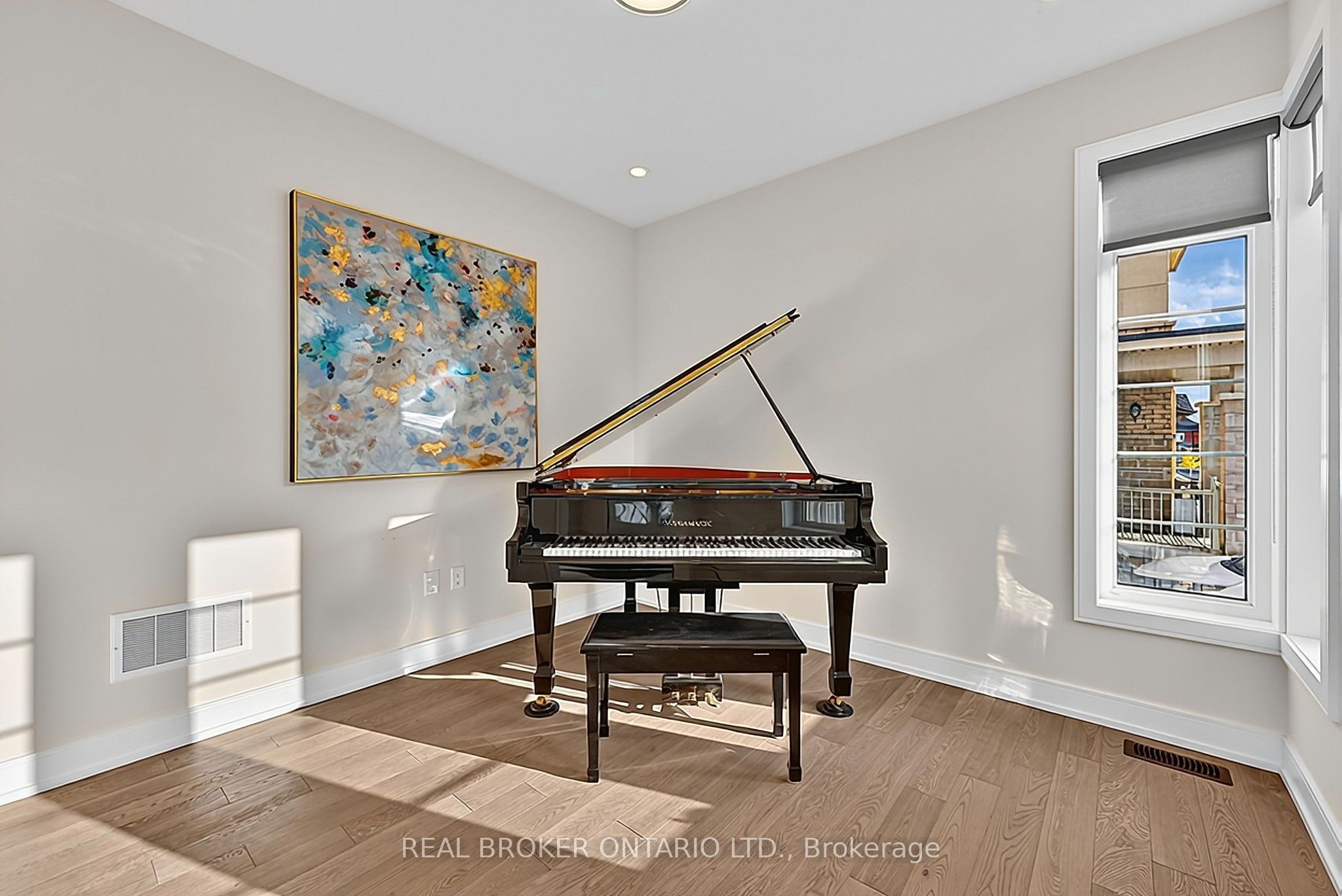 416 Seaview Heights Property Photo 4