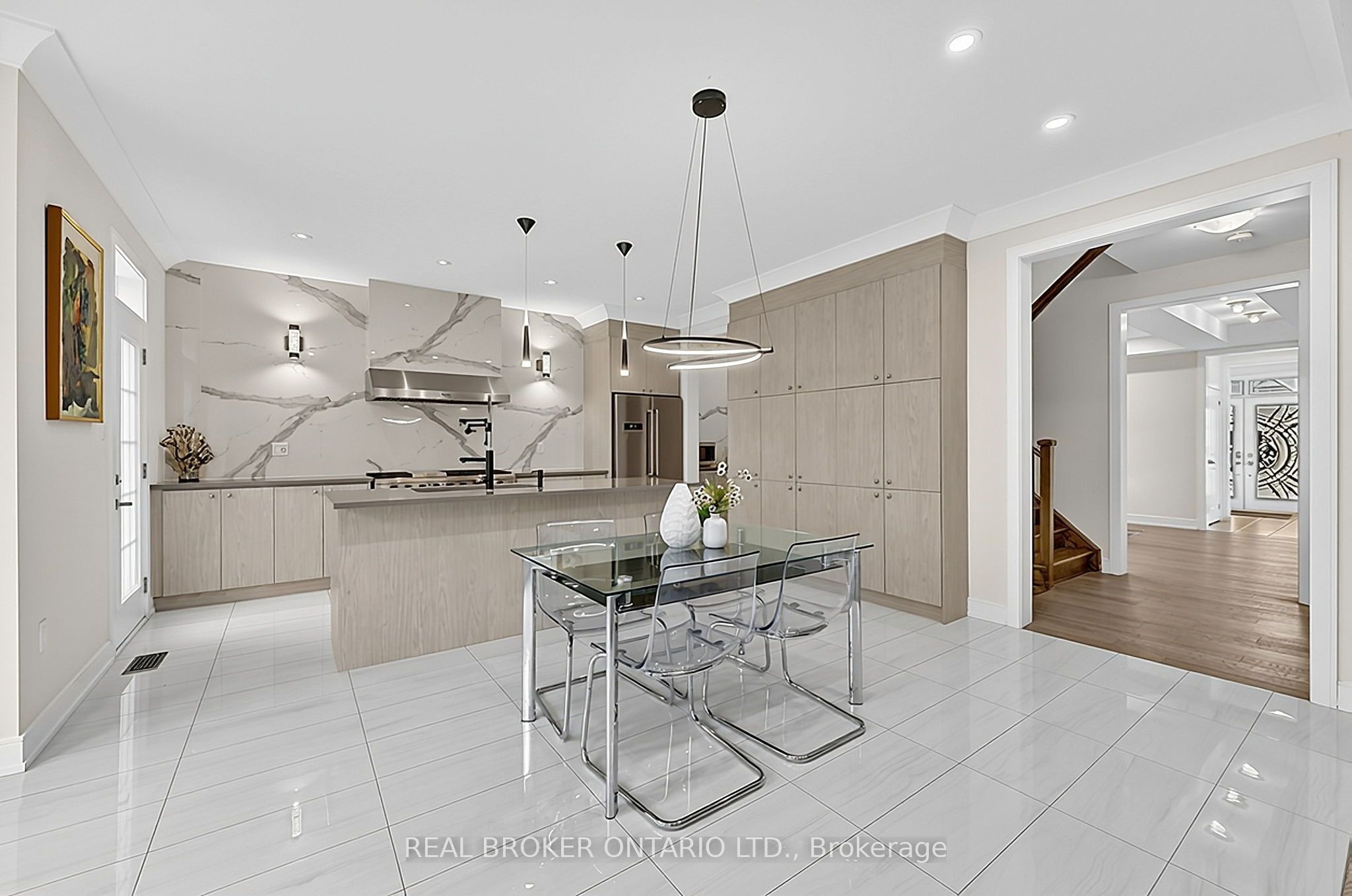 416 Seaview Heights Property Photo 8