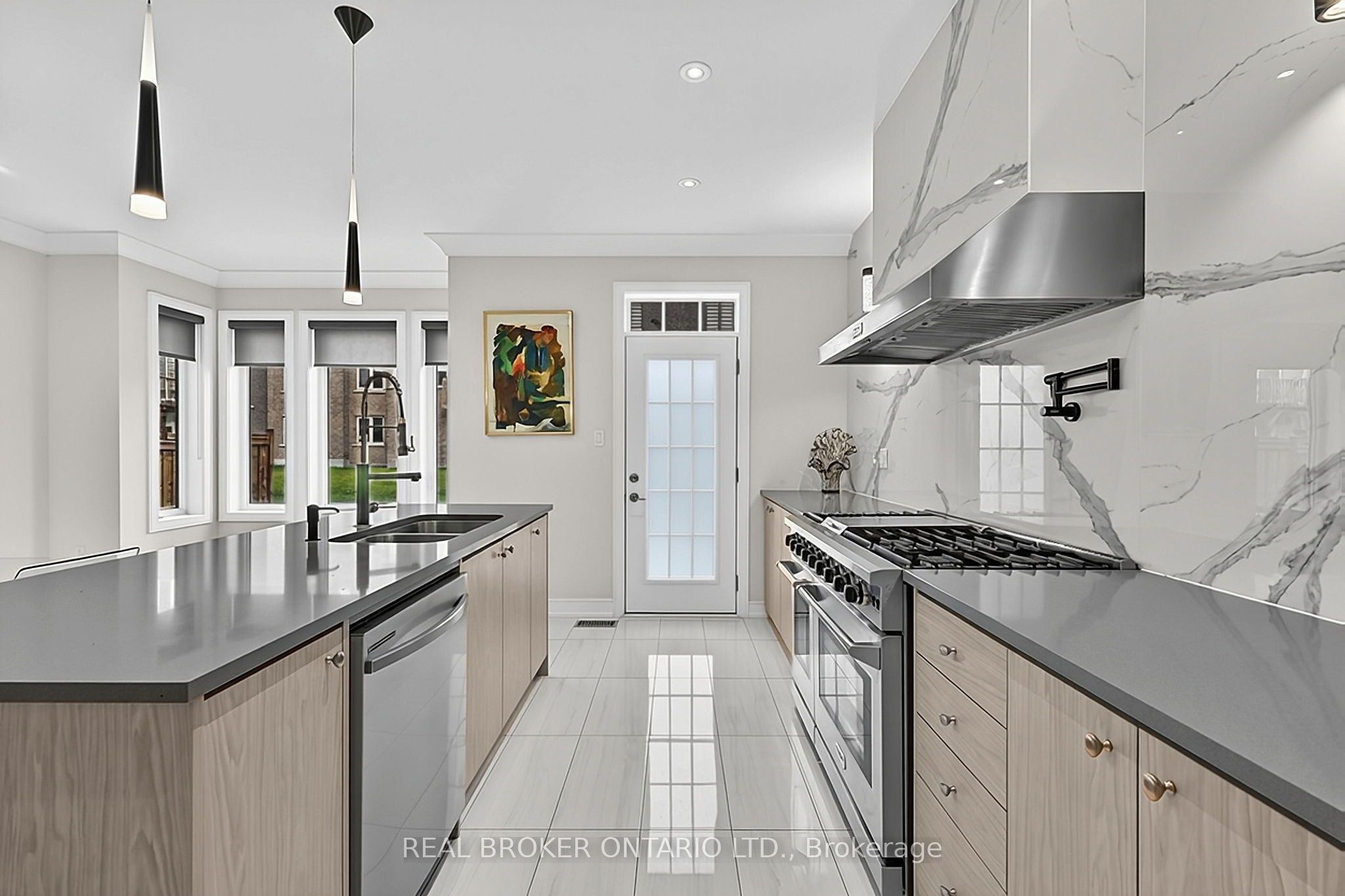 416 Seaview Heights Property Photo 11