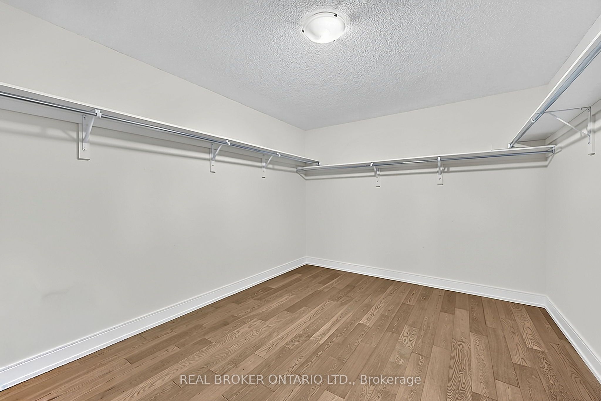 416 Seaview Heights Property Photo 24