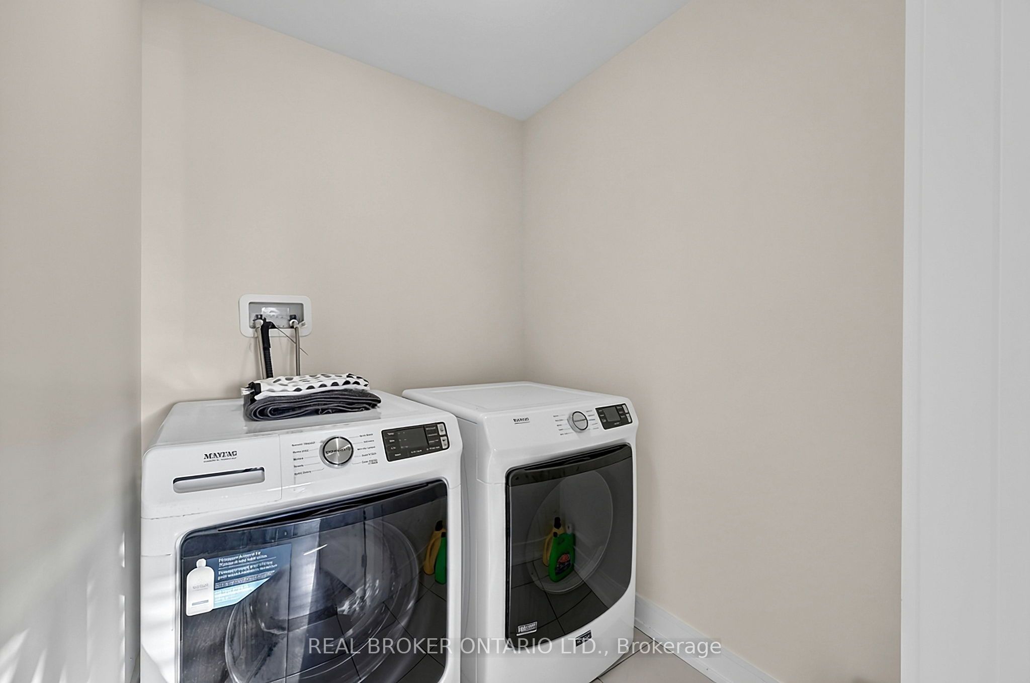 416 Seaview Heights Property Photo 34