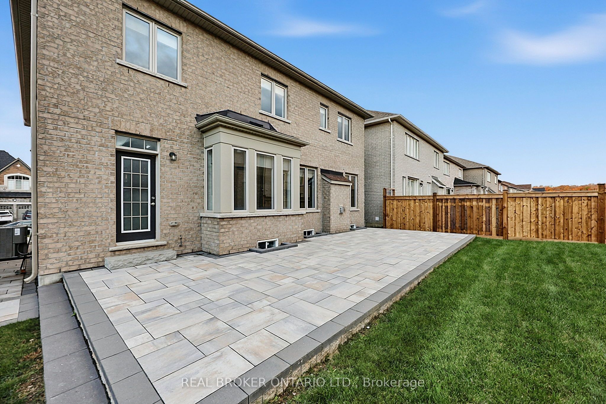 416 Seaview Heights Property Photo 36