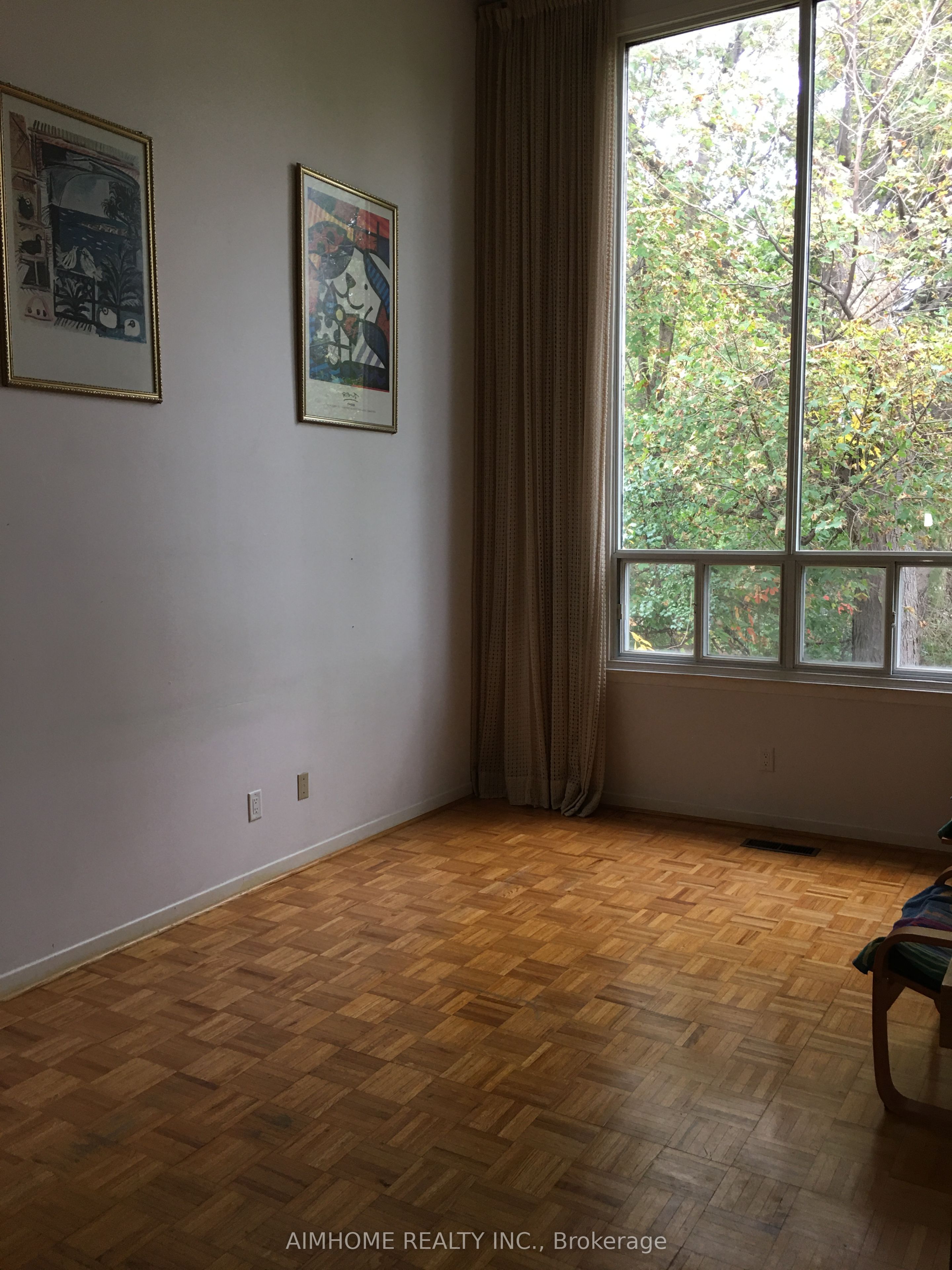 29 Snowshoe Crescent Property Photo 8