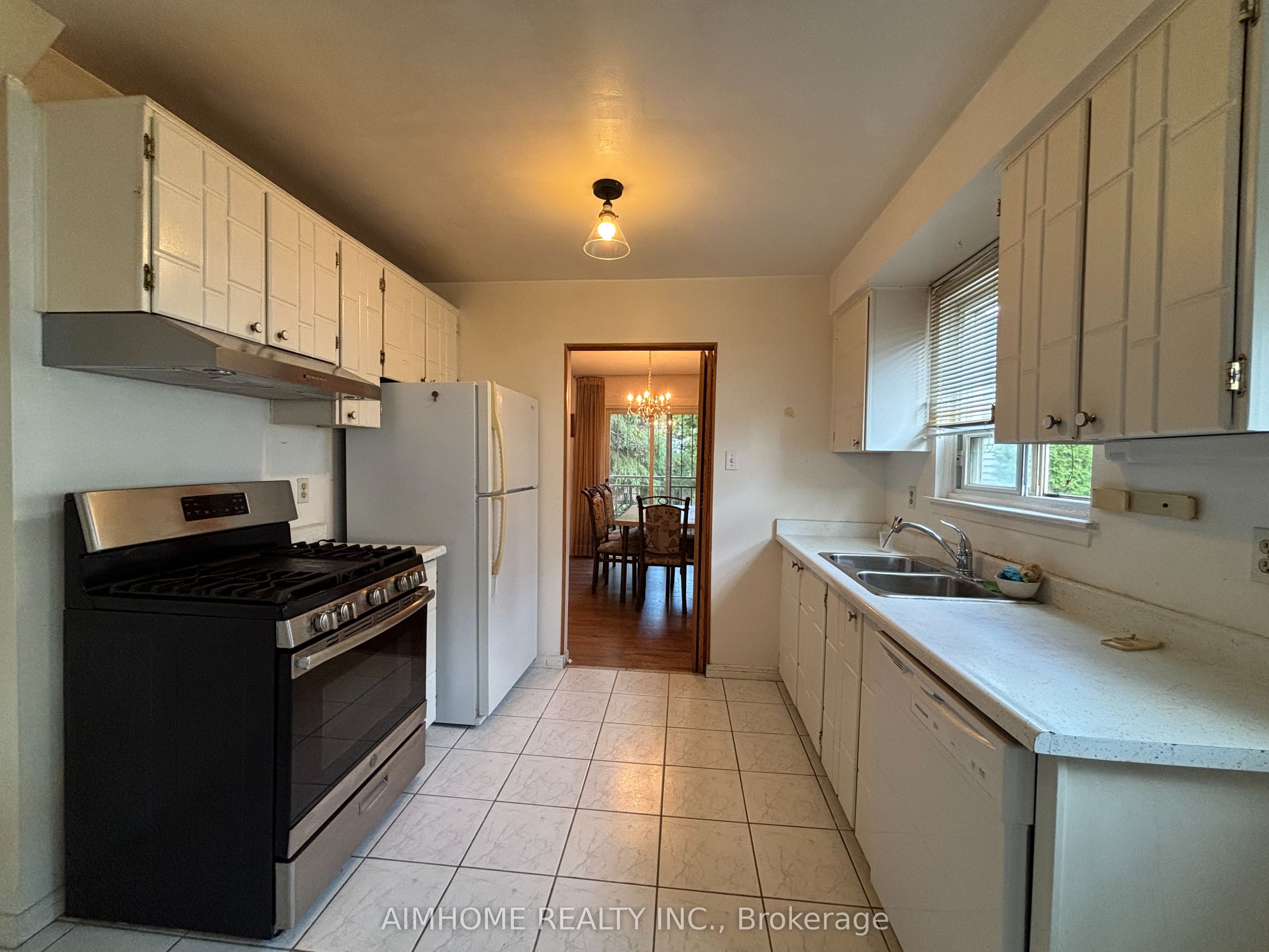 29 Snowshoe Crescent Property Photo 11