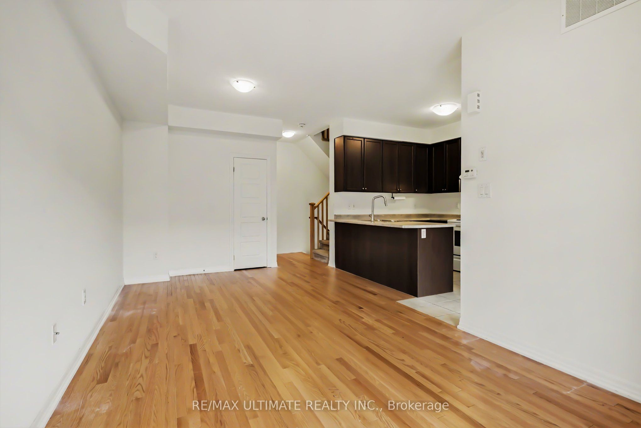 251 Vivant Street Property Photo 4