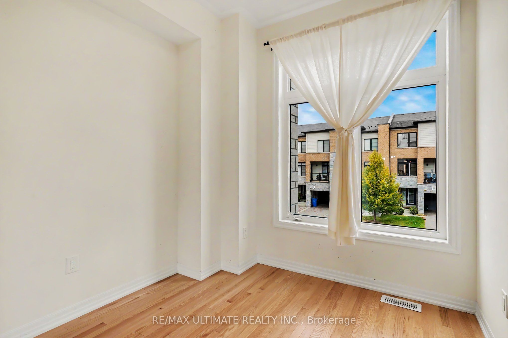251 Vivant Street Property Photo 11
