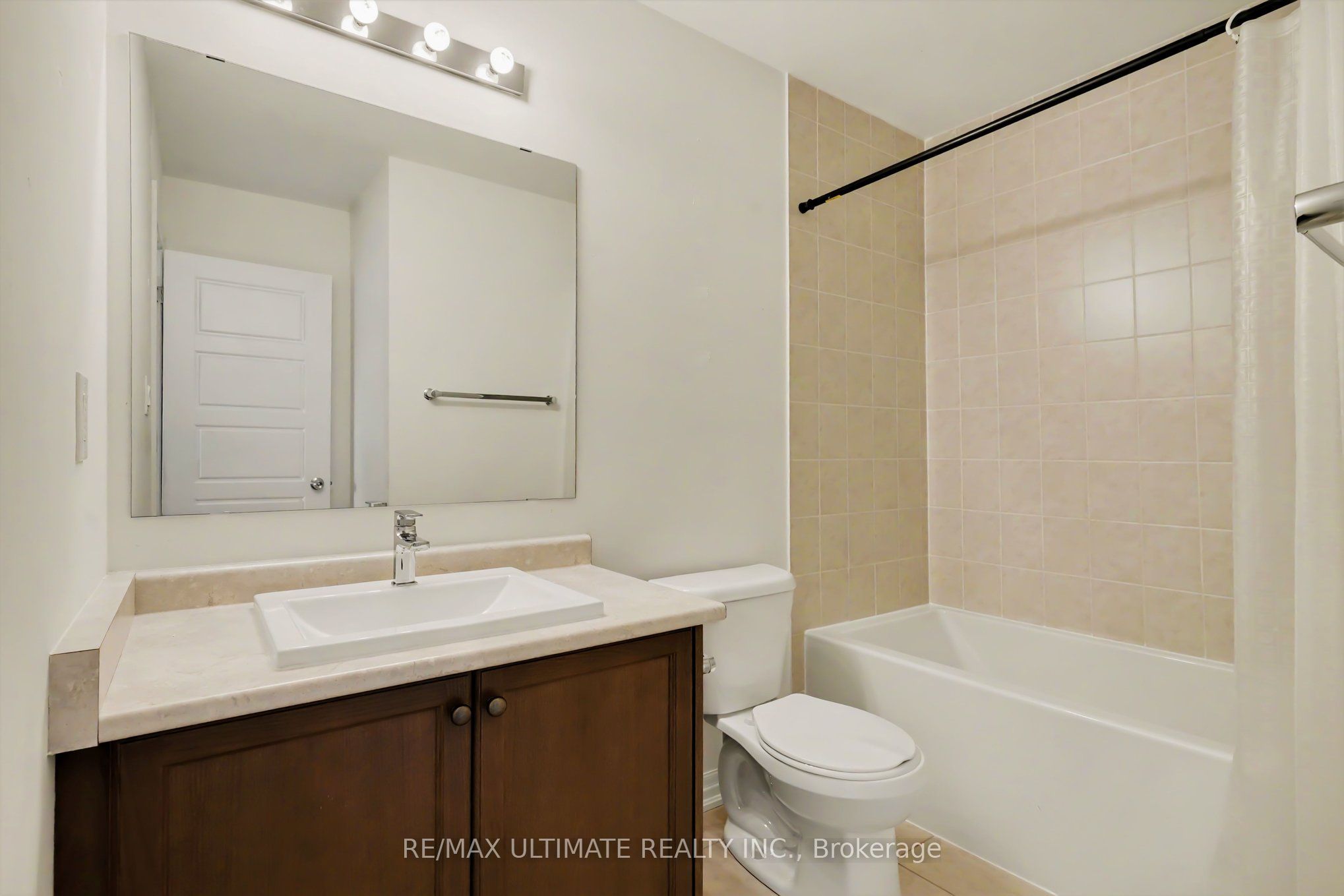 251 Vivant Street Property Photo 20