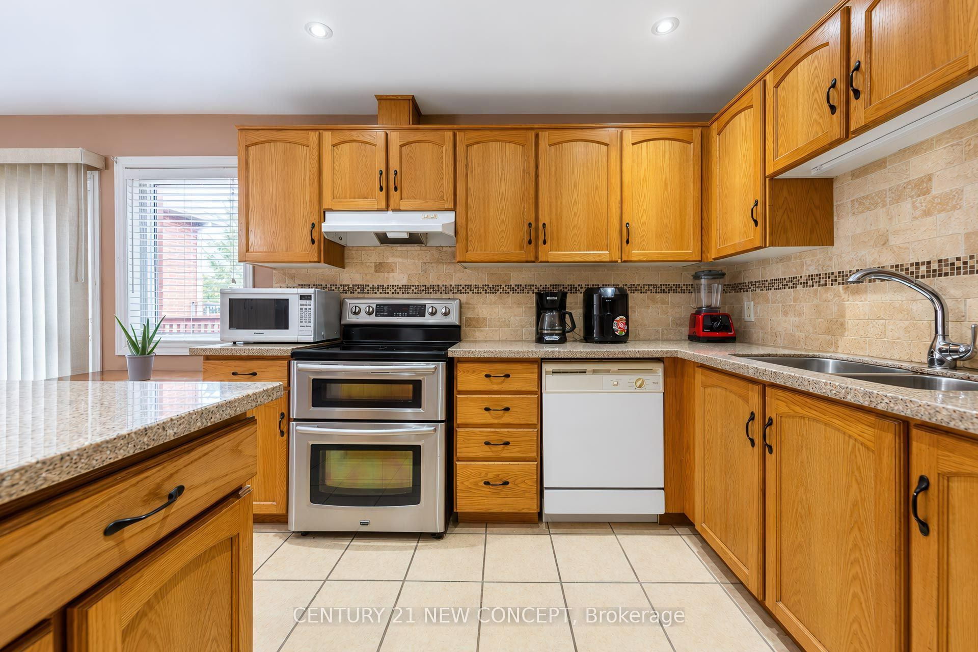 95 Bayview Avenue Property Photo 15