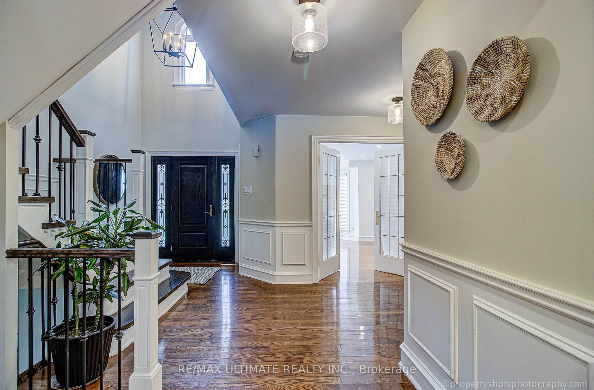 351 Fairway Gardens Property Photo 6