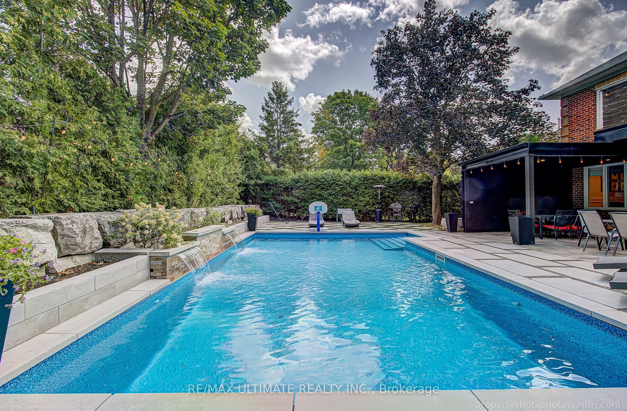 351 Fairway Gardens Property Photo 22