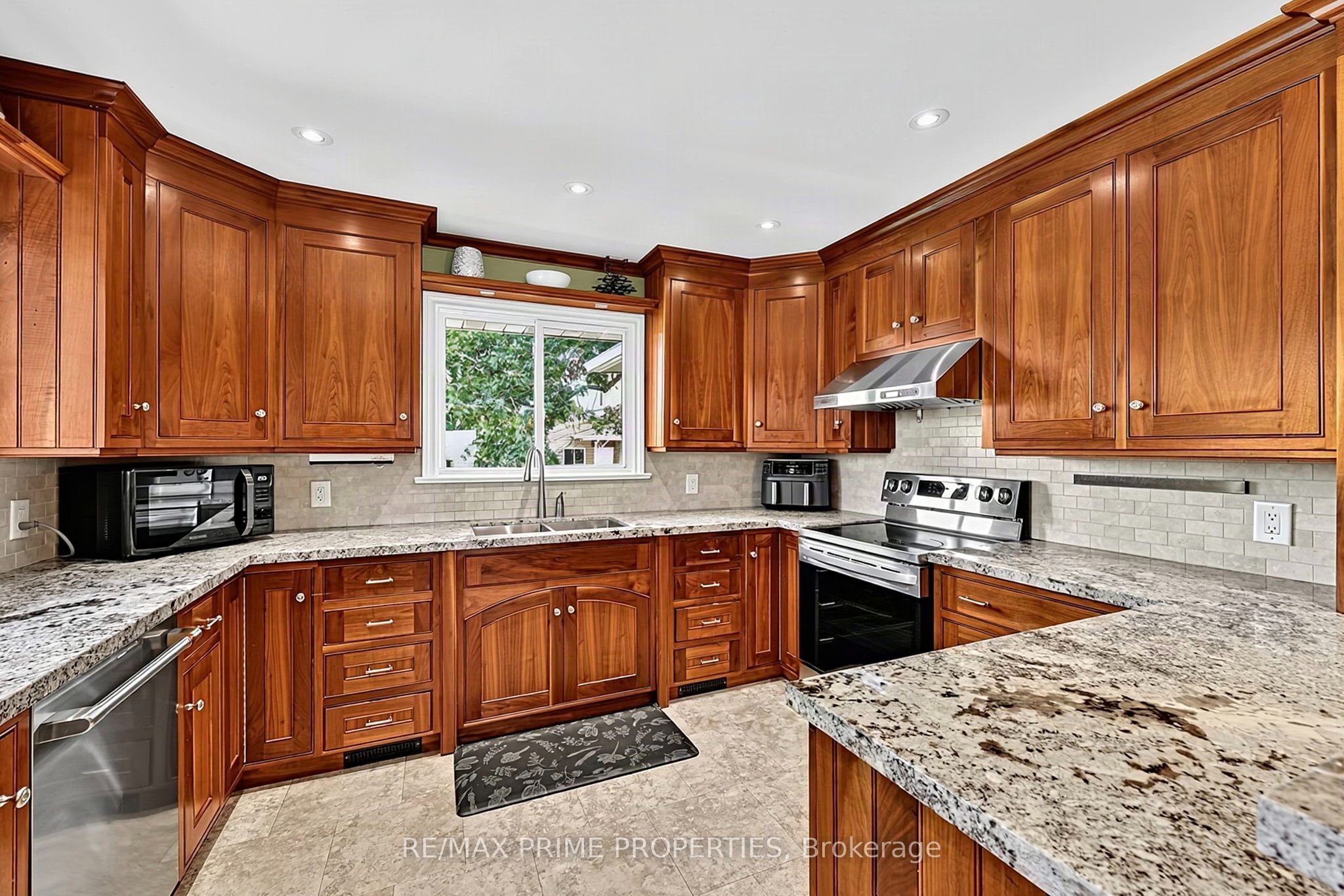 426 Zephyr Road Property Photo 10