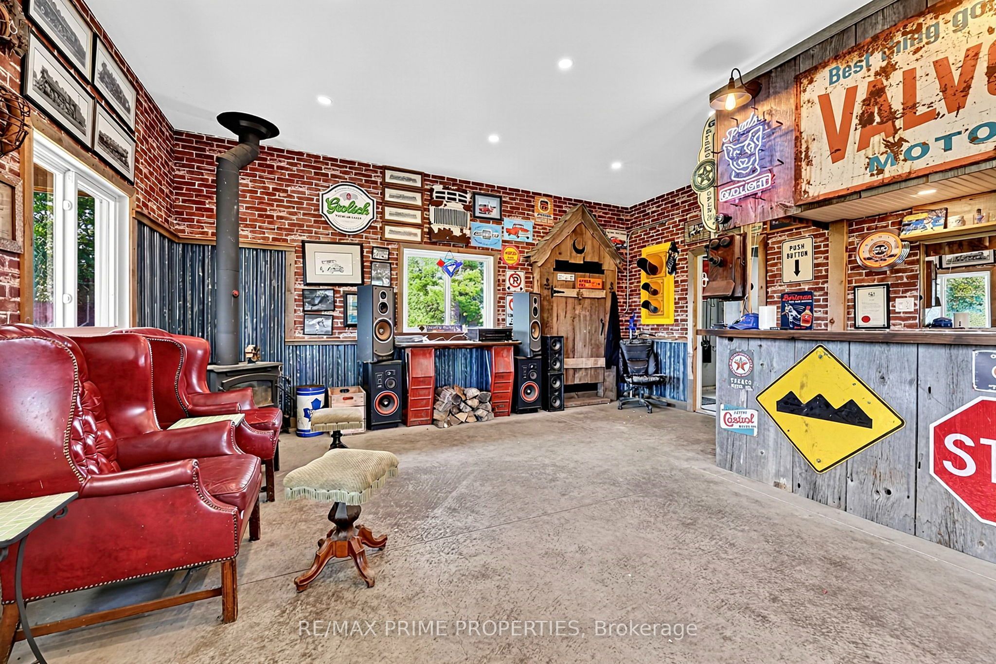 426 Zephyr Road Property Photo 32