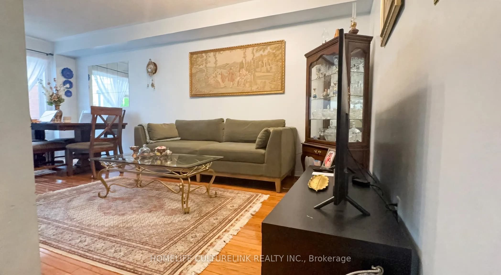 24 Cape Breton Court Property Photo 3
