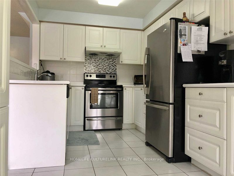 24 Cape Breton Court Property Photo 5