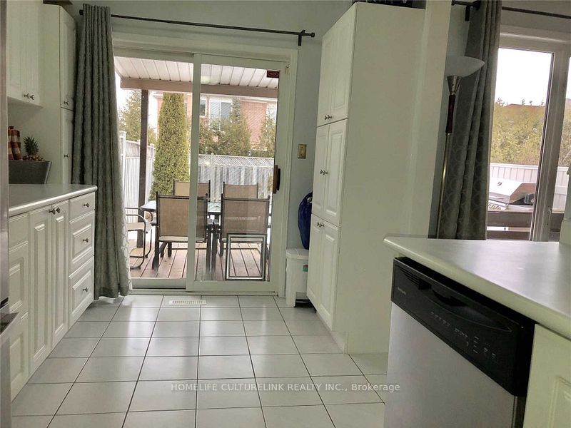 24 Cape Breton Court Property Photo 6